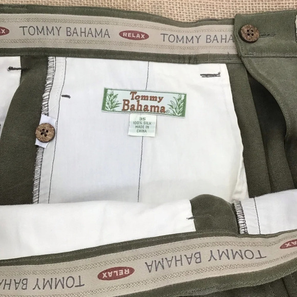 Tommy Bahama Men’s Vintage Silk Pleated Shorts - Picture 6 of 6